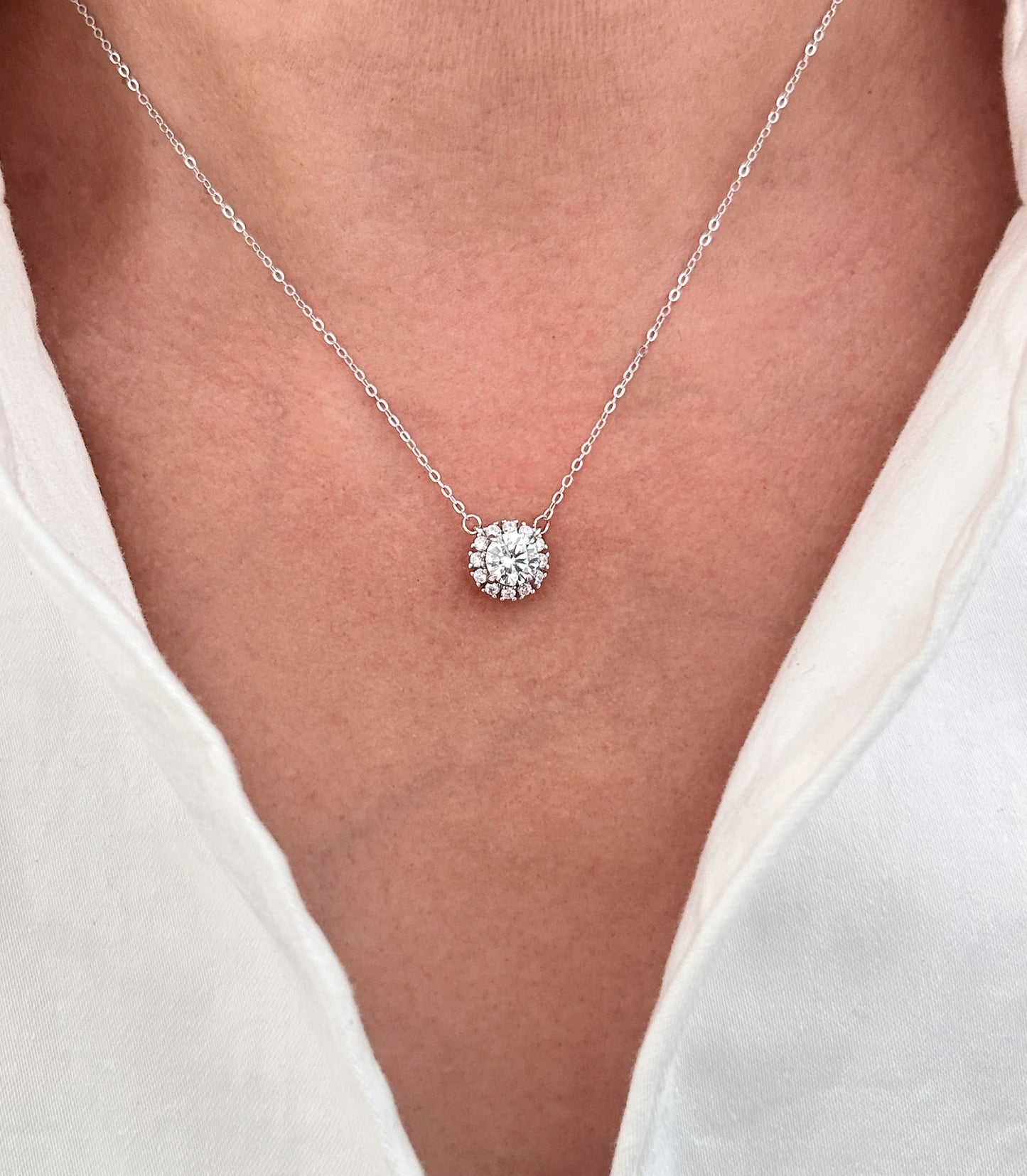 Collar Punto de Luz Queen