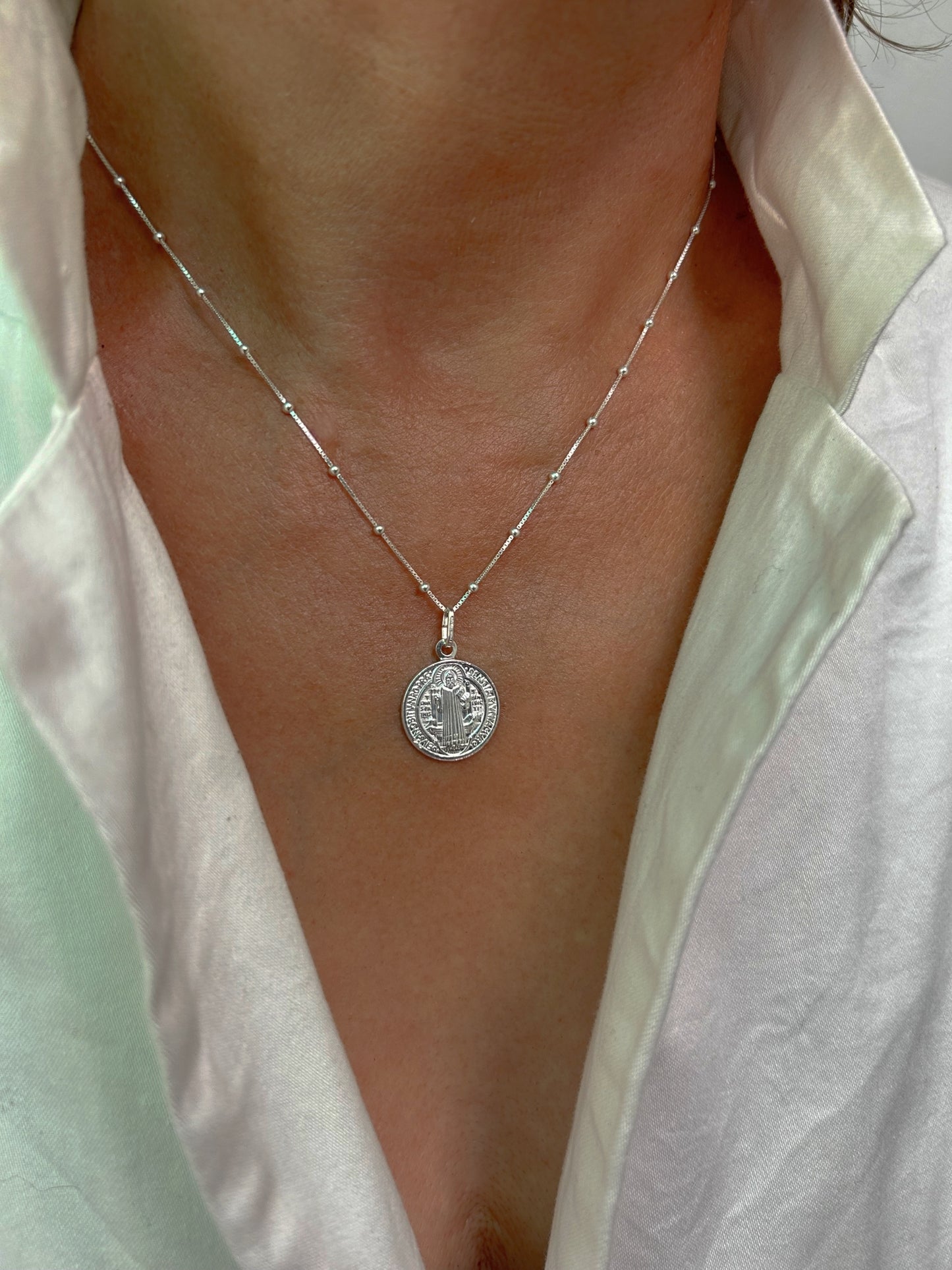 Collar Plata Mujer San Benito Protector
