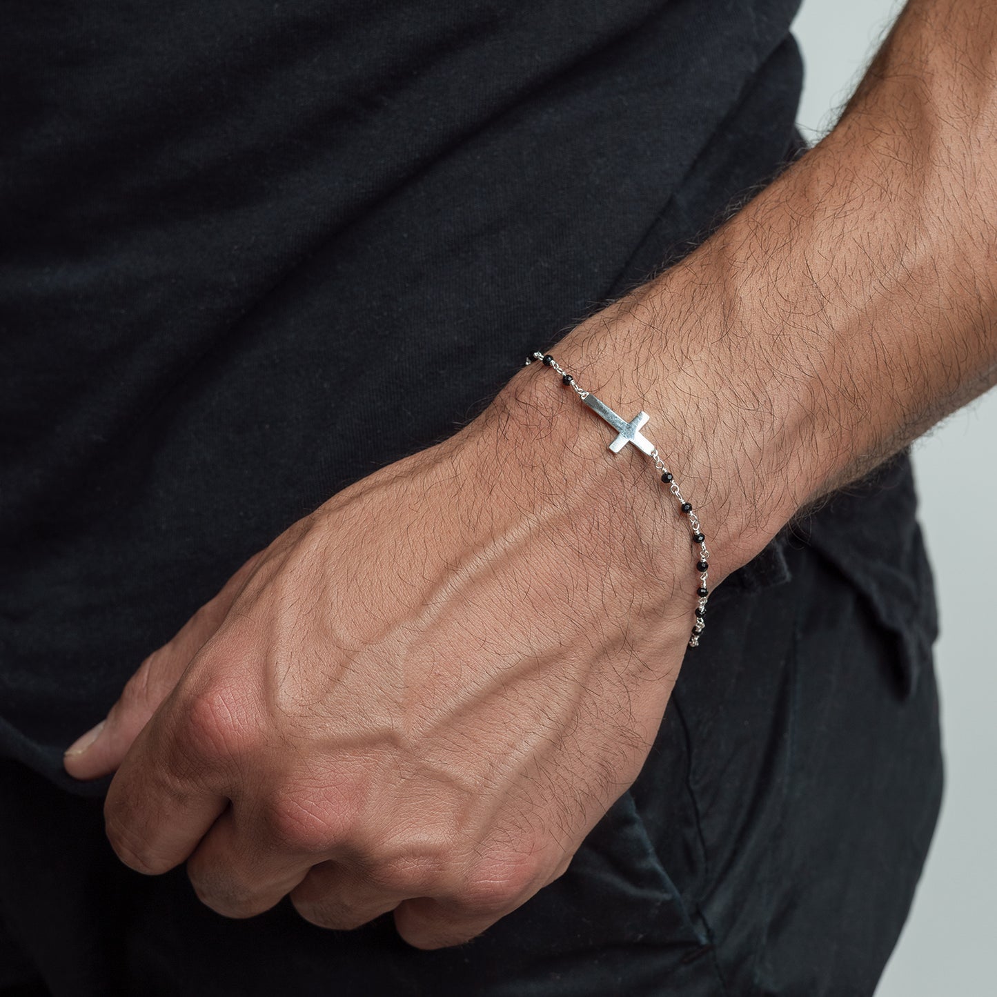 Pulsera Hombre Plata Cruz Cristales Negros
