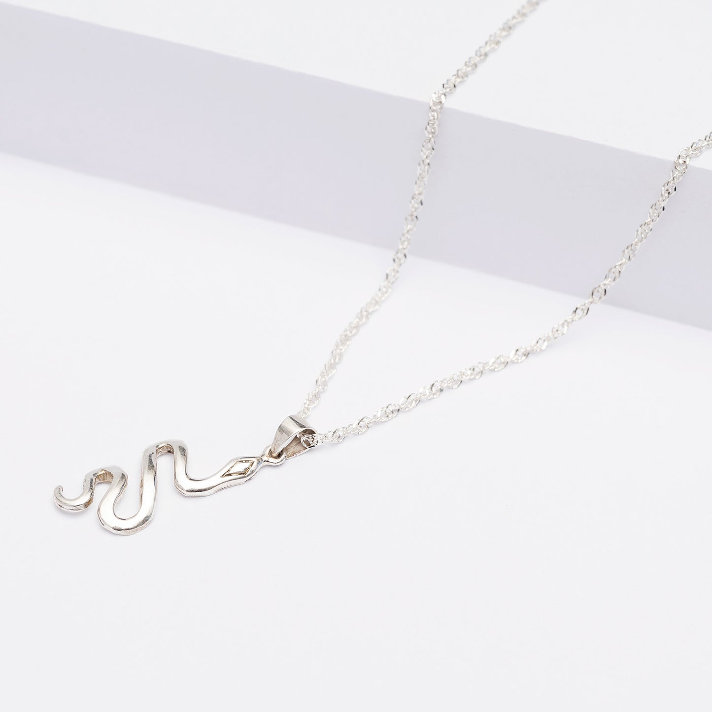 Collar Serpiente Hombre